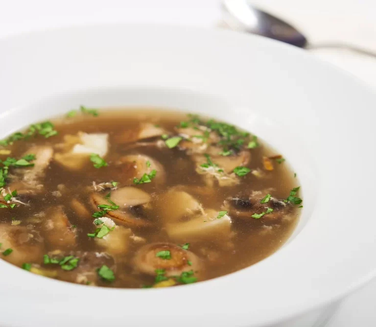Przepis na zupę grzybową ze świeżych grzybów